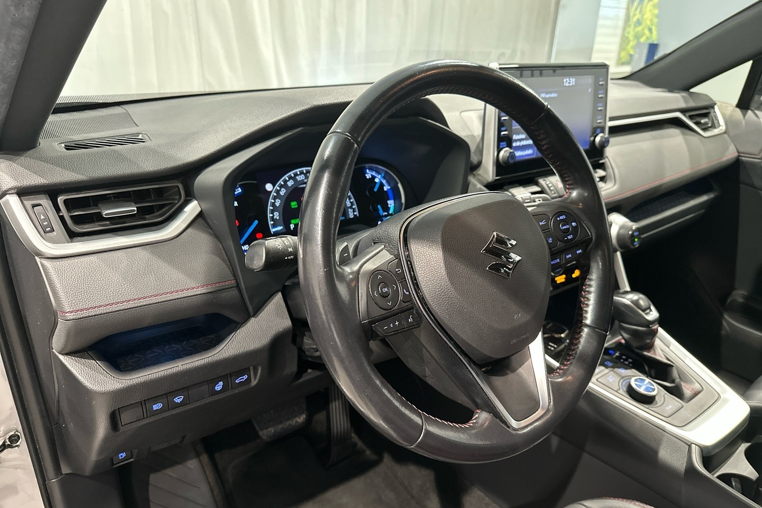 Suzuki Across vaihtoauto