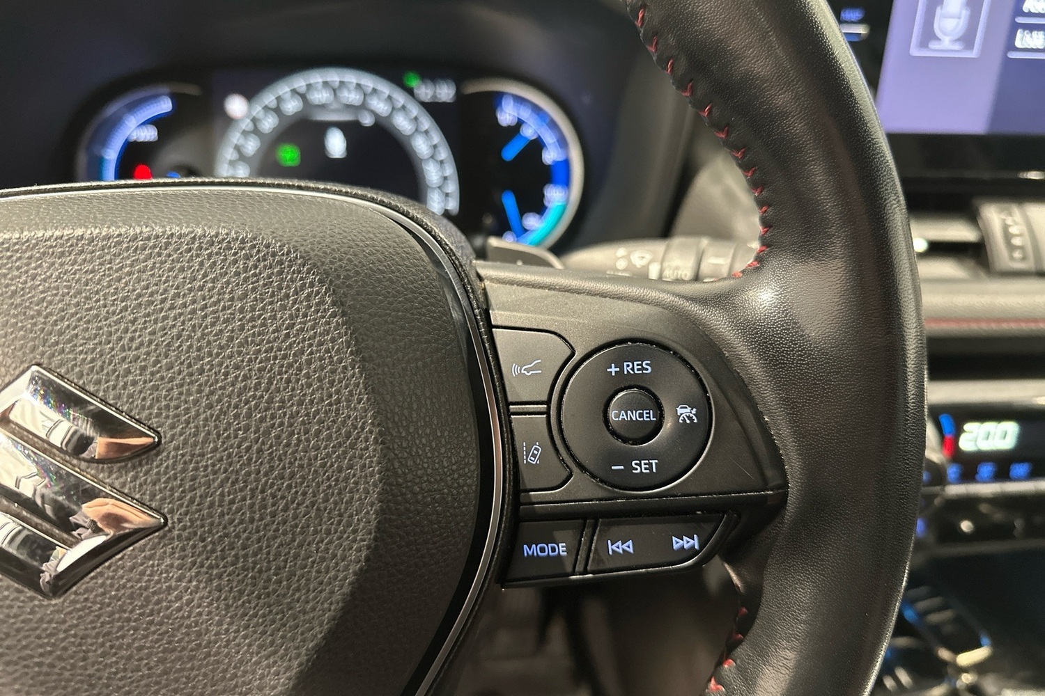 Suzuki Across vaihtoauto