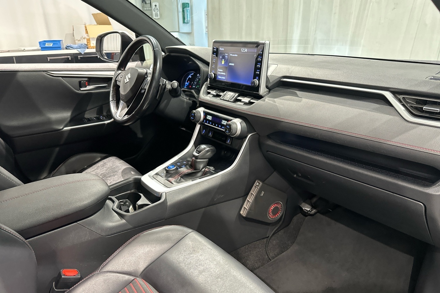 Suzuki Across vaihtoauto