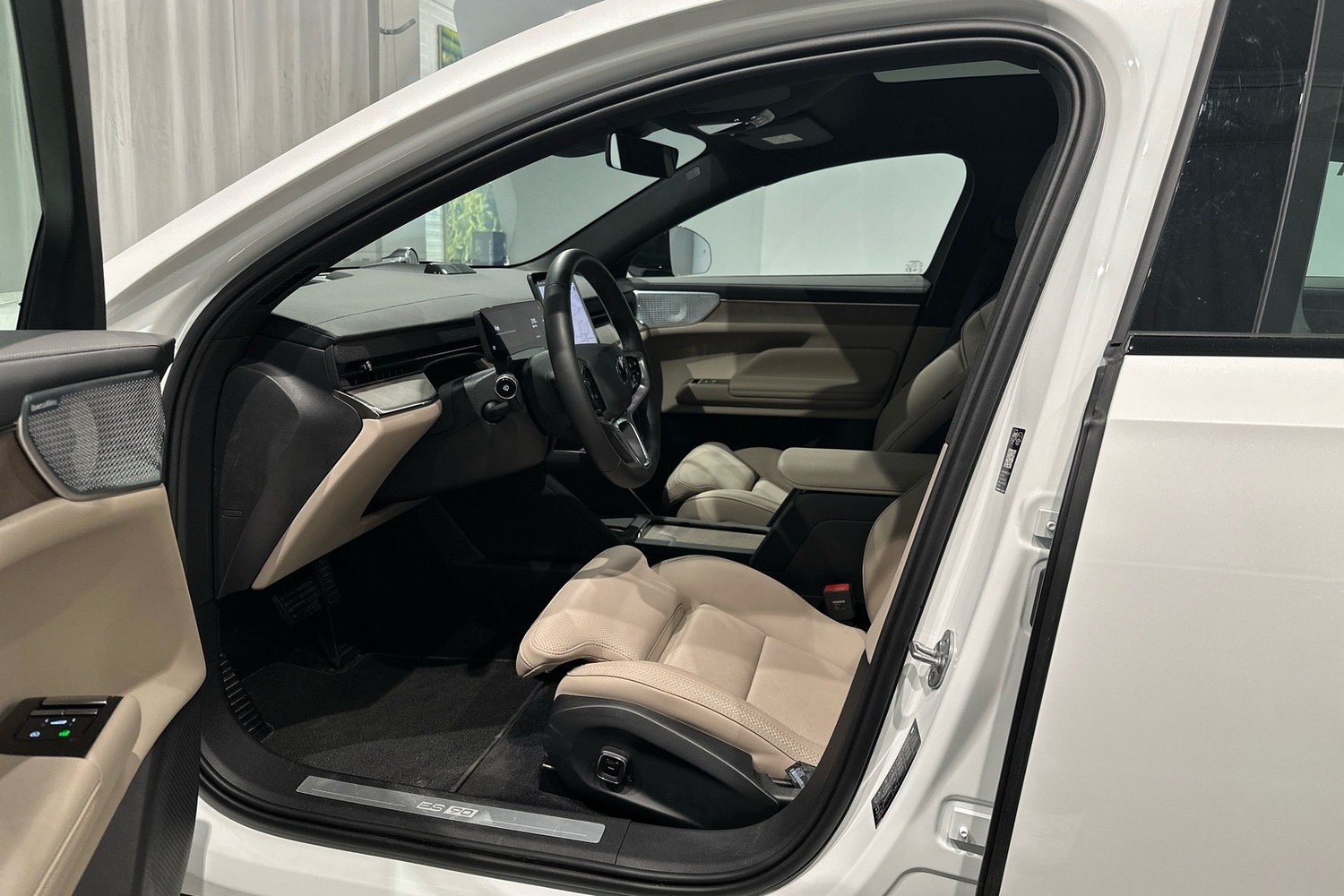 Volvo ES90 vaihtoauto
