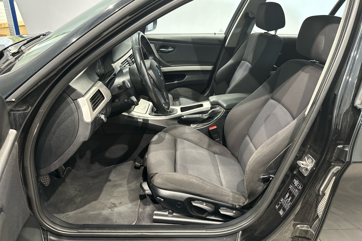 BMW 320 vaihtoauto