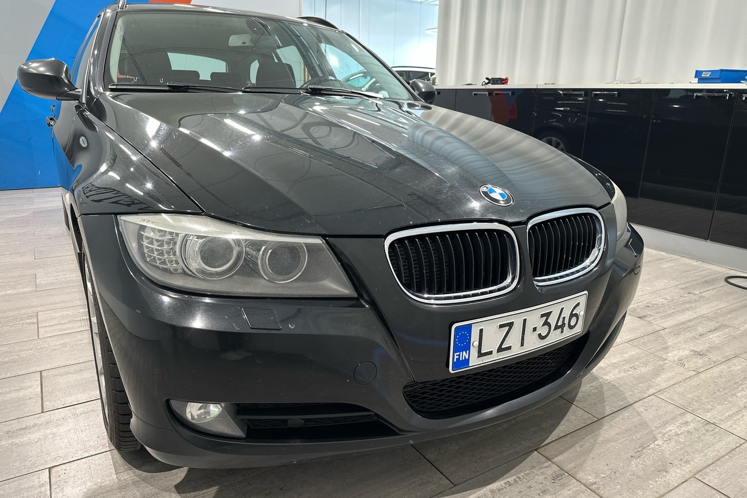 BMW 320 vaihtoauto