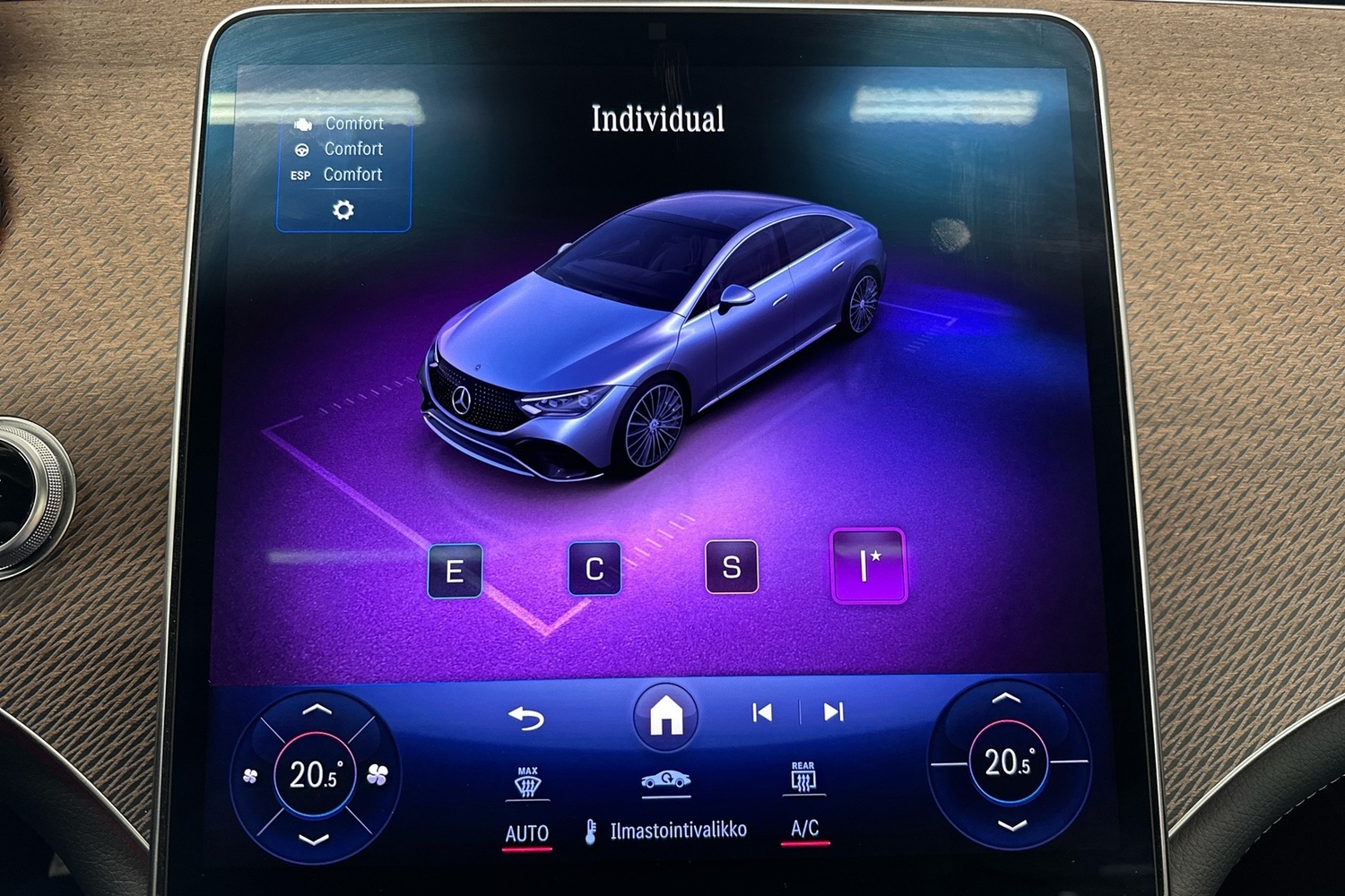 Mercedes-Benz EQE vaihtoauto