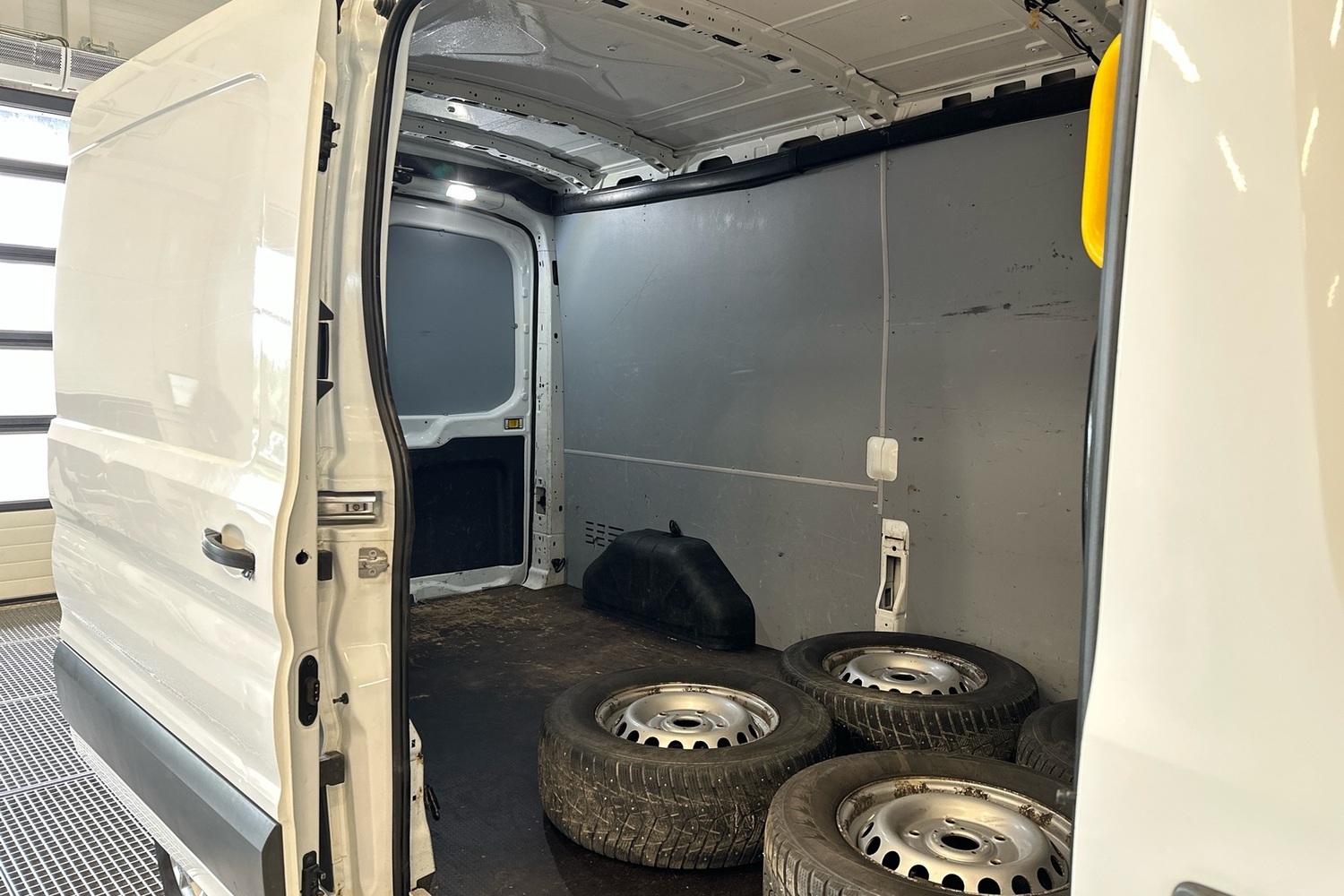 Ford Transit vaihtoauto