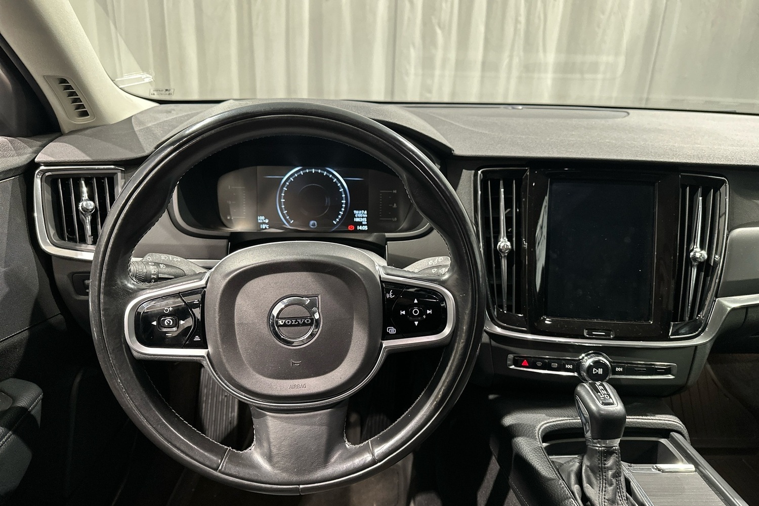 Volvo V90 Cross Country vaihtoauto
