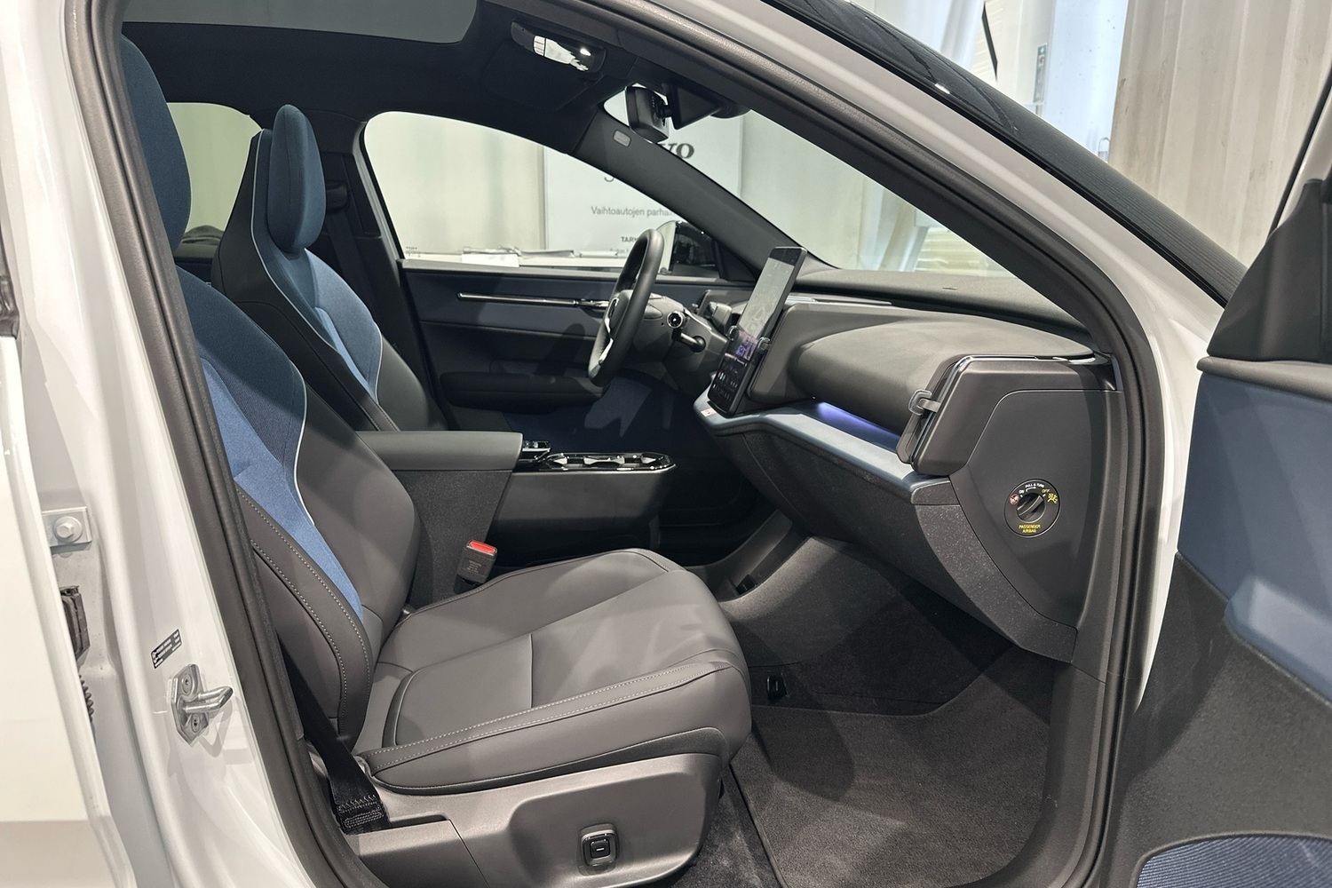 Volvo EX30 Cross Country vaihtoauto