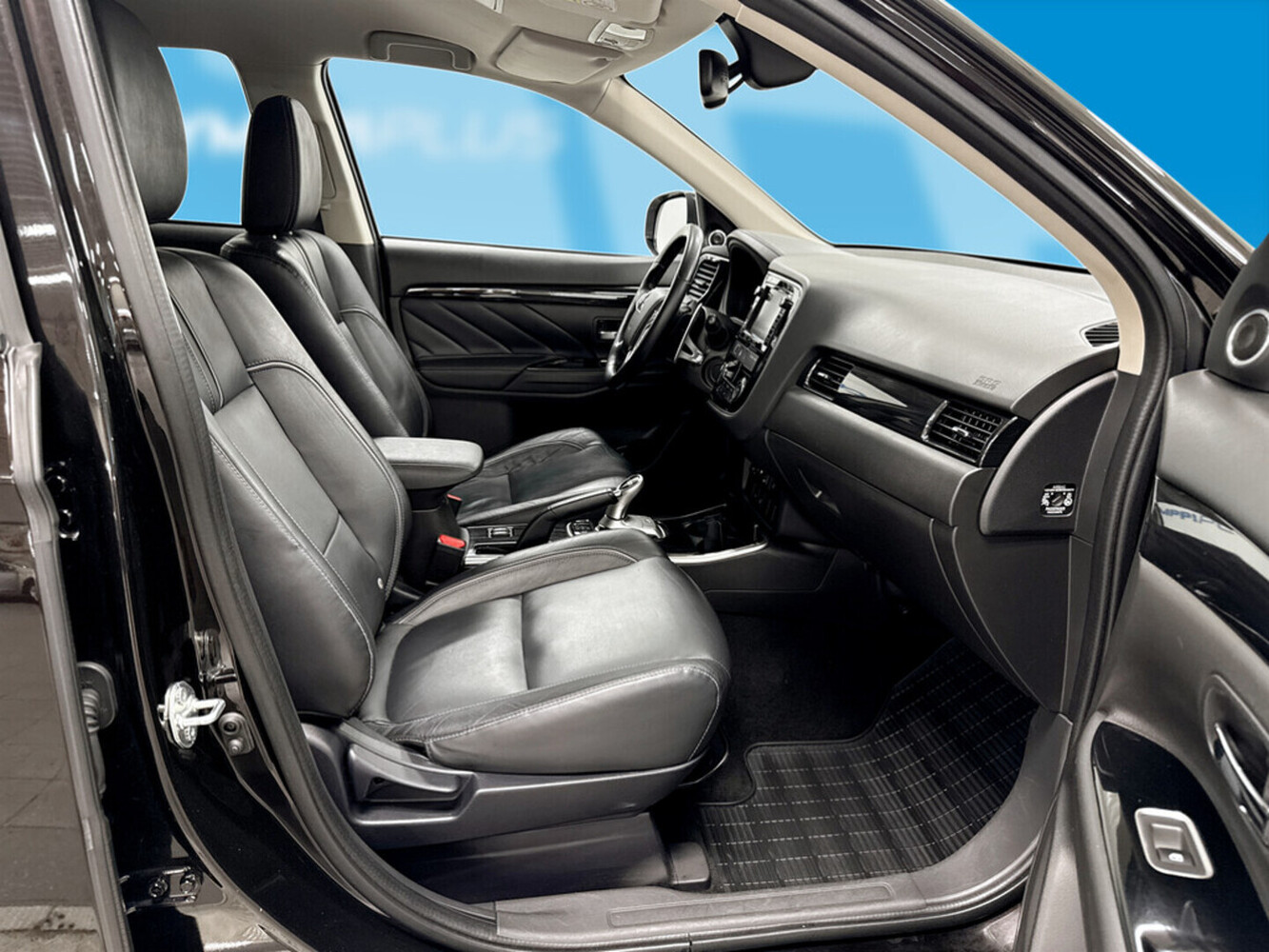 Mitsubishi Outlander PHEV vaihtoauto