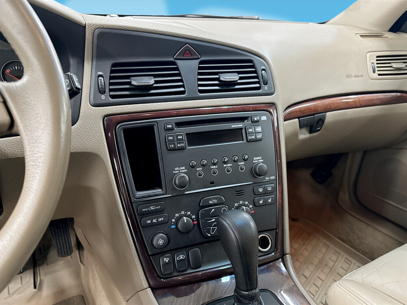 Volvo V70 vaihtoauto