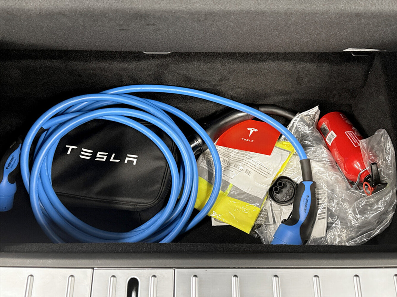 Tesla Model X vaihtoauto