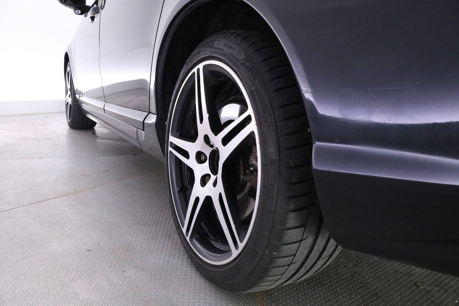 Volvo V70 vaihtoauto