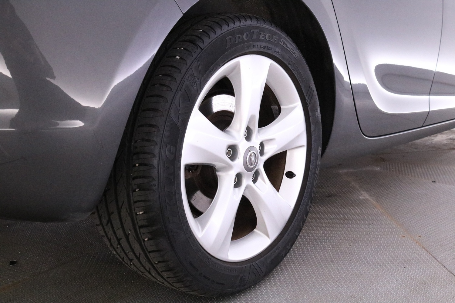 Opel Astra vaihtoauto