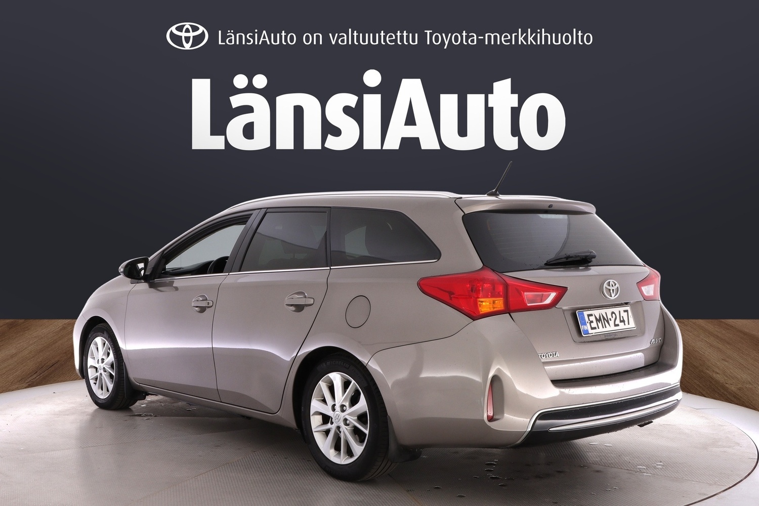 Toyota Auris vaihtoauto