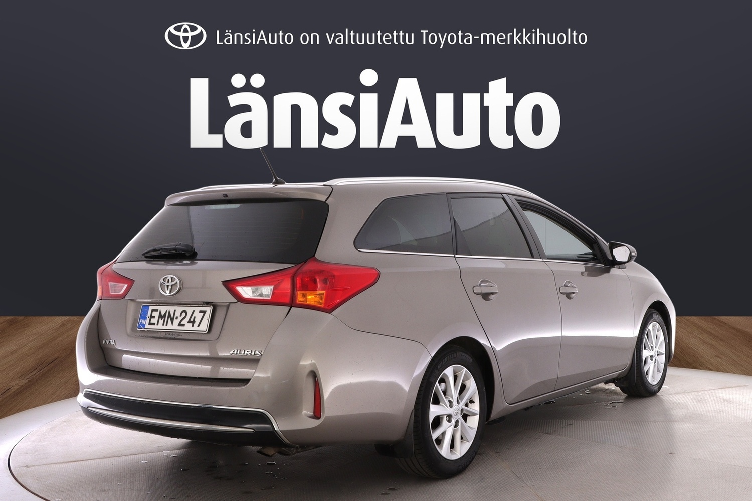 Toyota Auris vaihtoauto