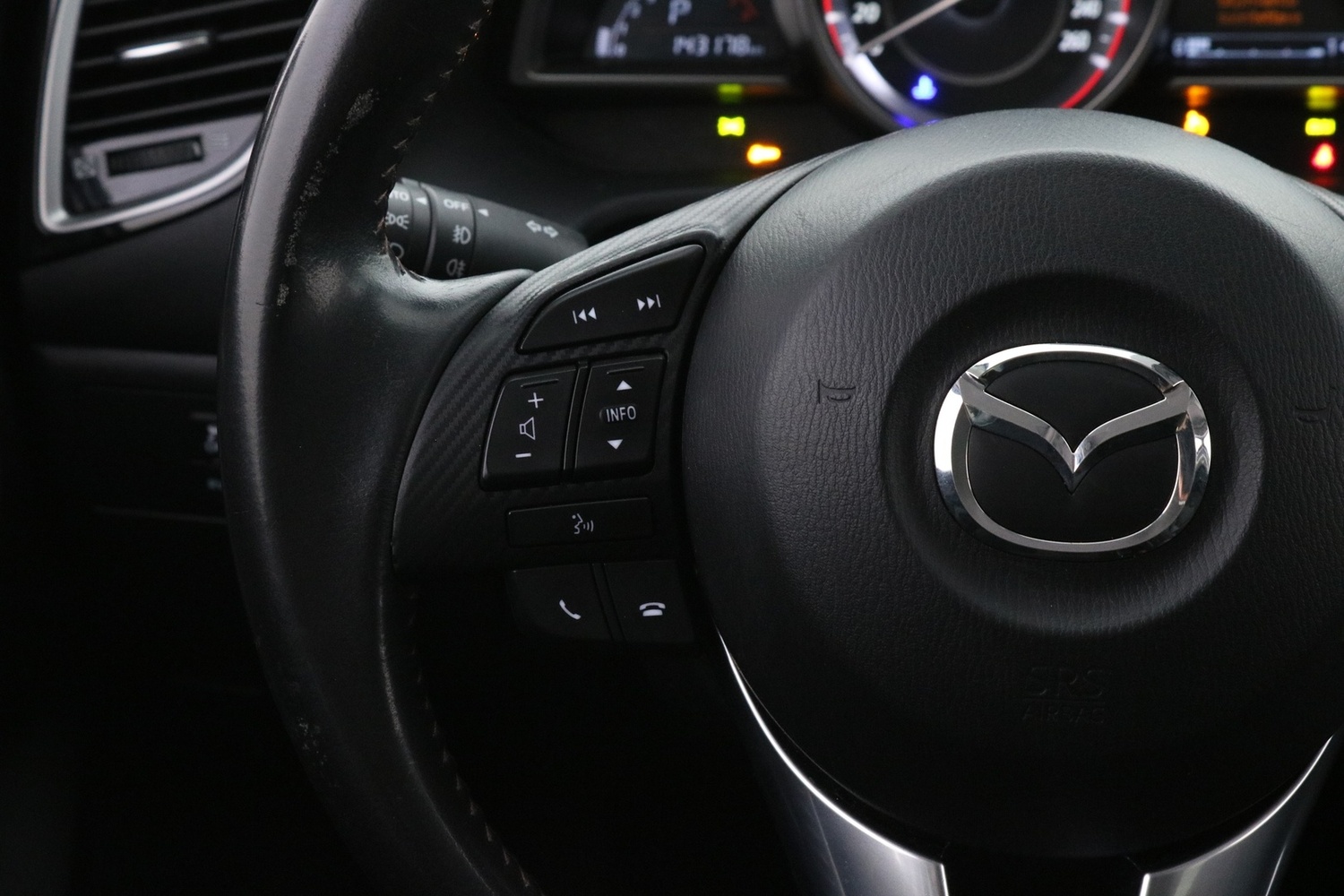 Mazda 3 vaihtoauto