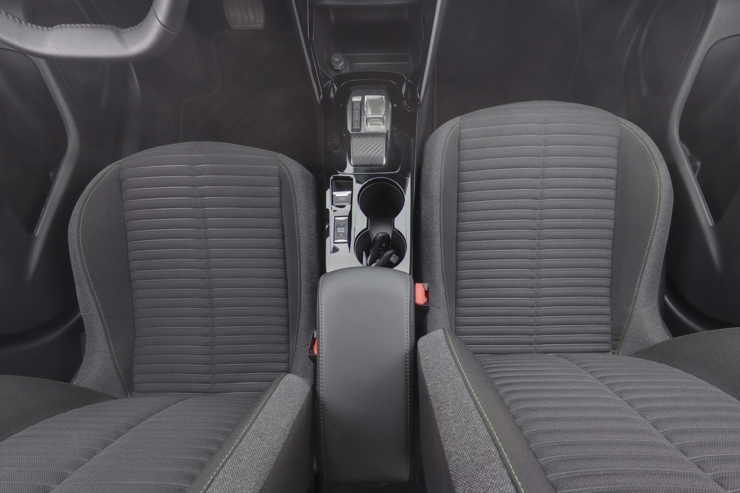 Peugeot e-2008 vaihtoauto