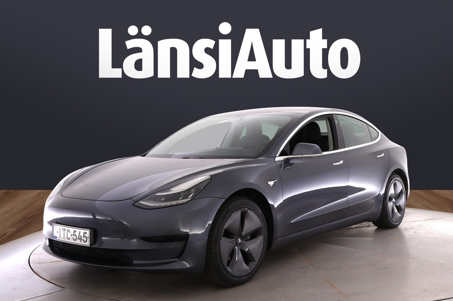 Tesla Model 3 vaihtoauto