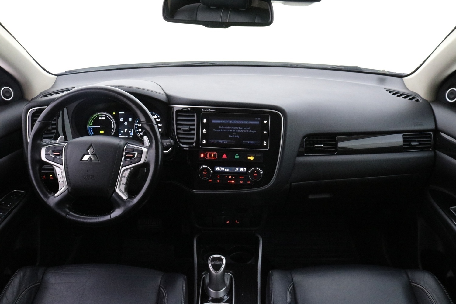 Mitsubishi Outlander PHEV vaihtoauto
