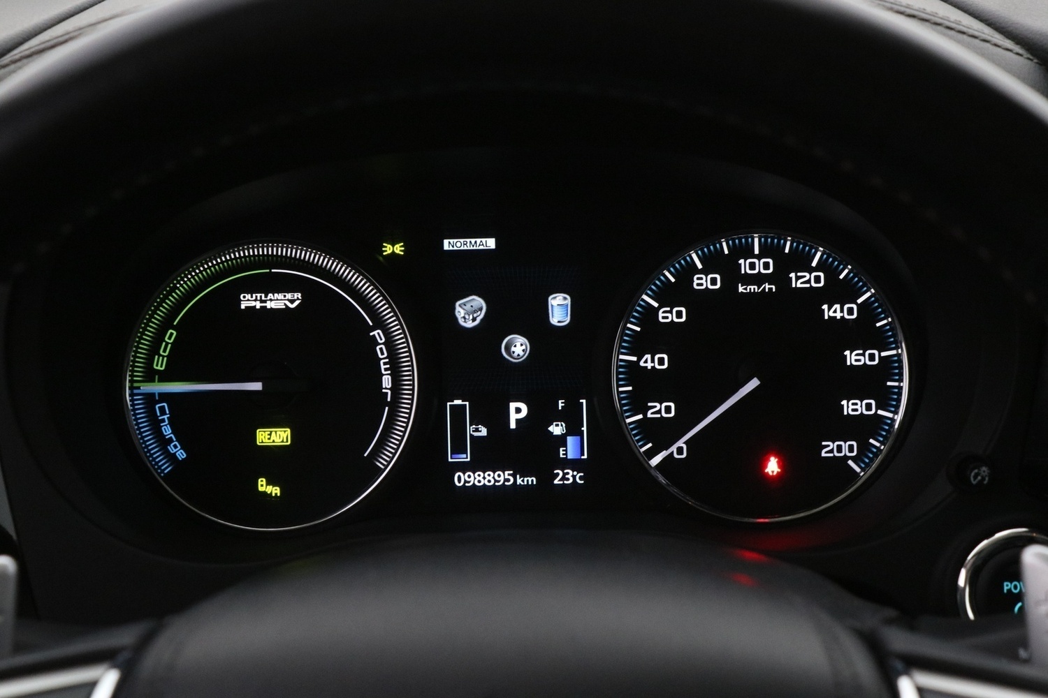 Mitsubishi Outlander PHEV vaihtoauto