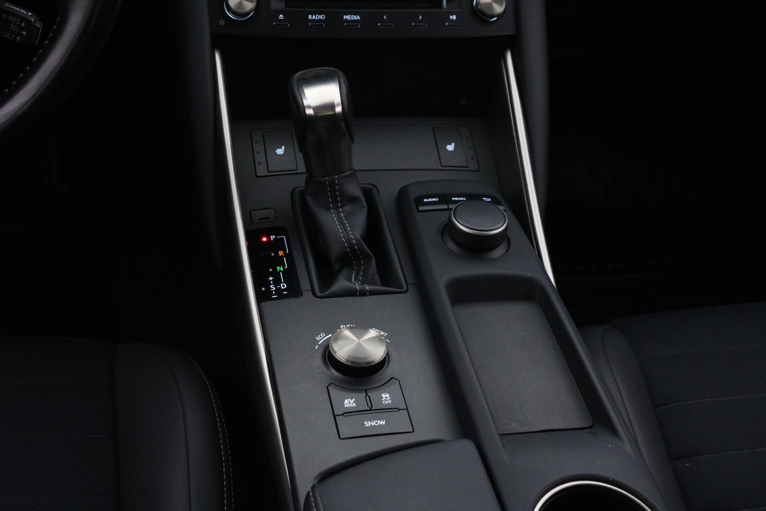 Lexus IS vaihtoauto