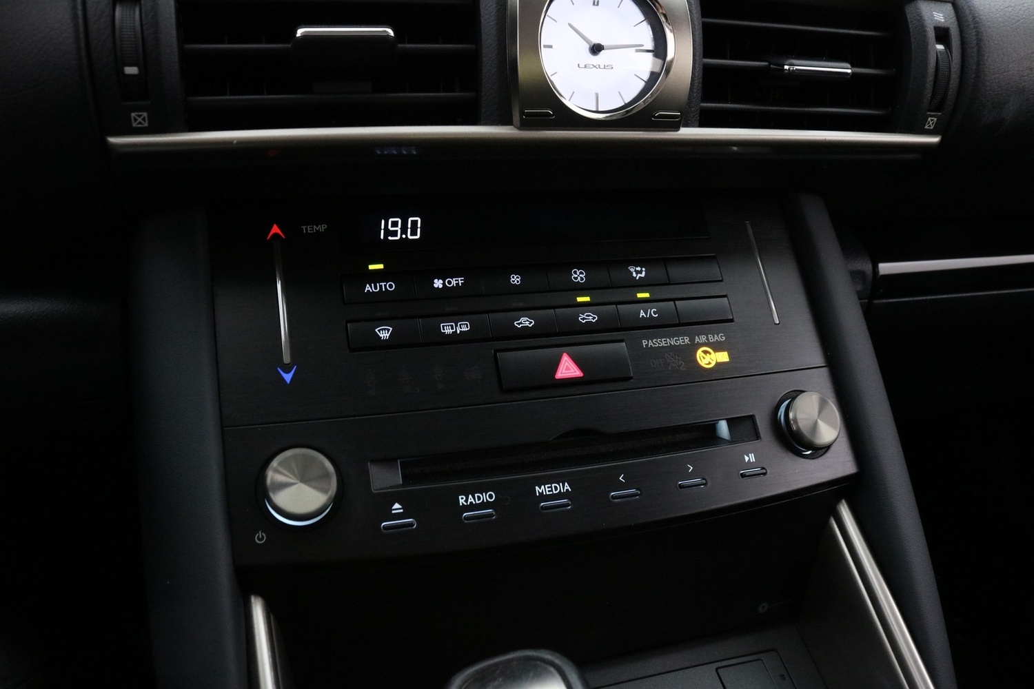 Lexus IS vaihtoauto