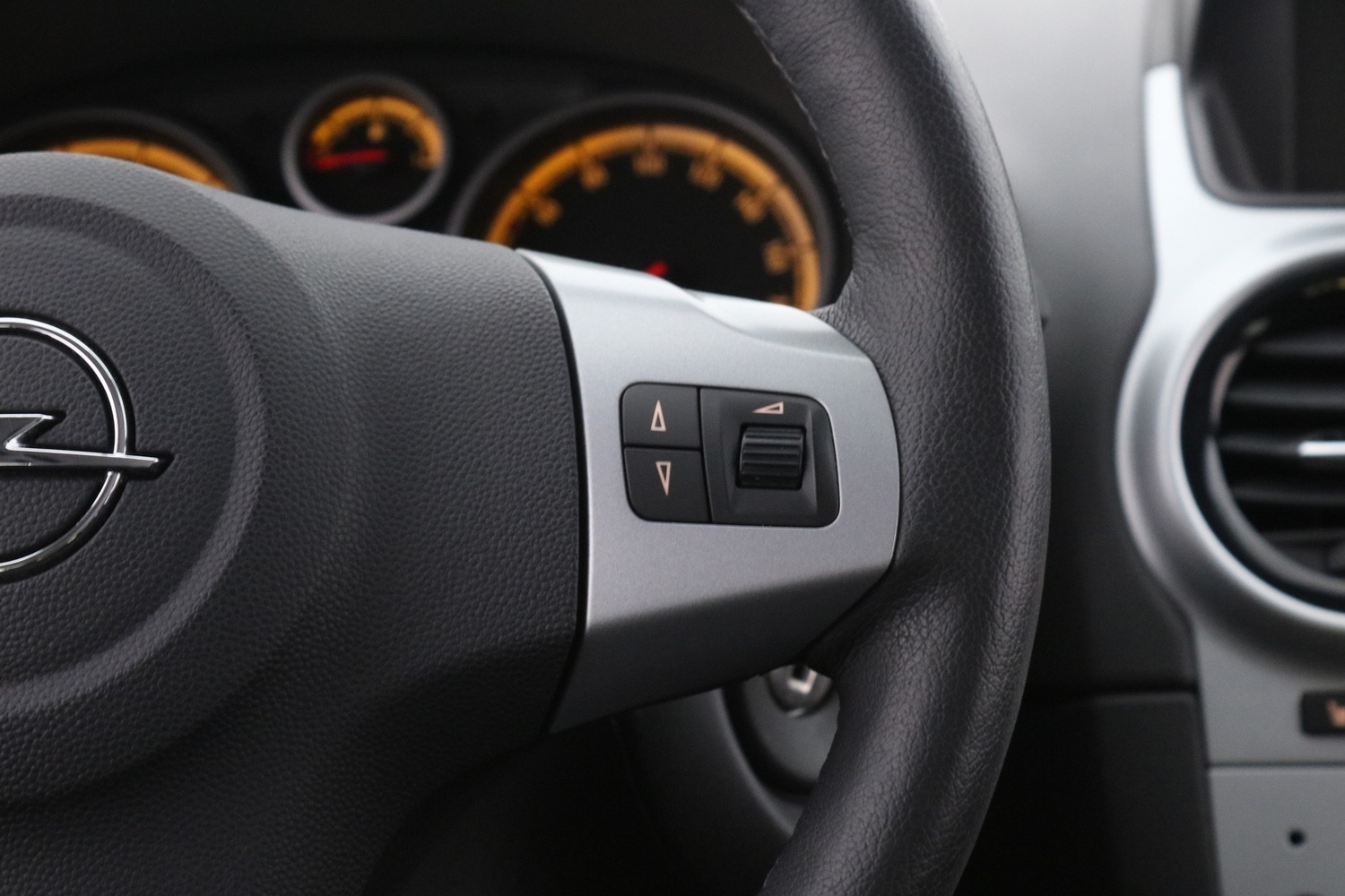 Opel Corsa vaihtoauto