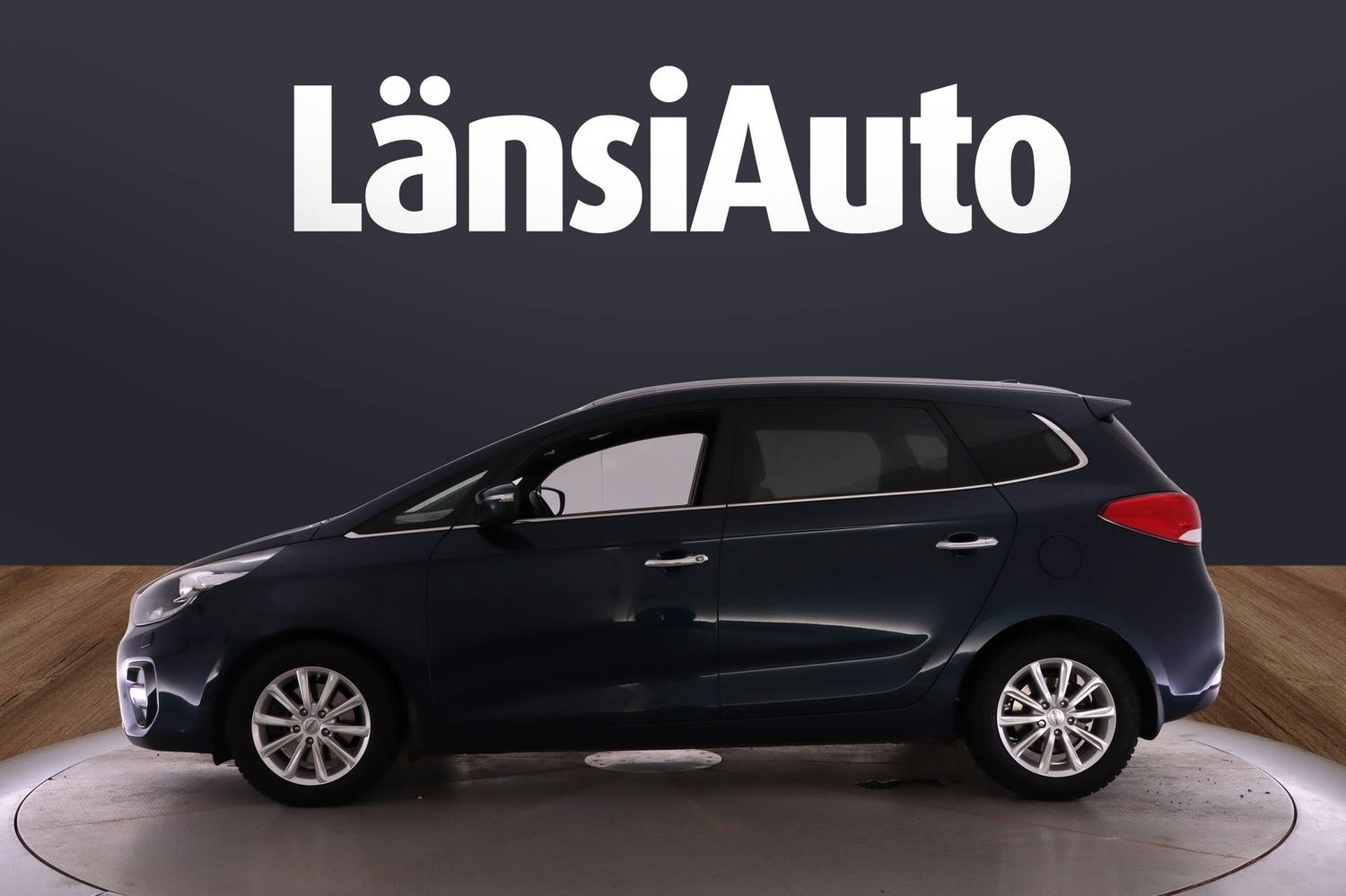 Kia Carens vaihtoauto