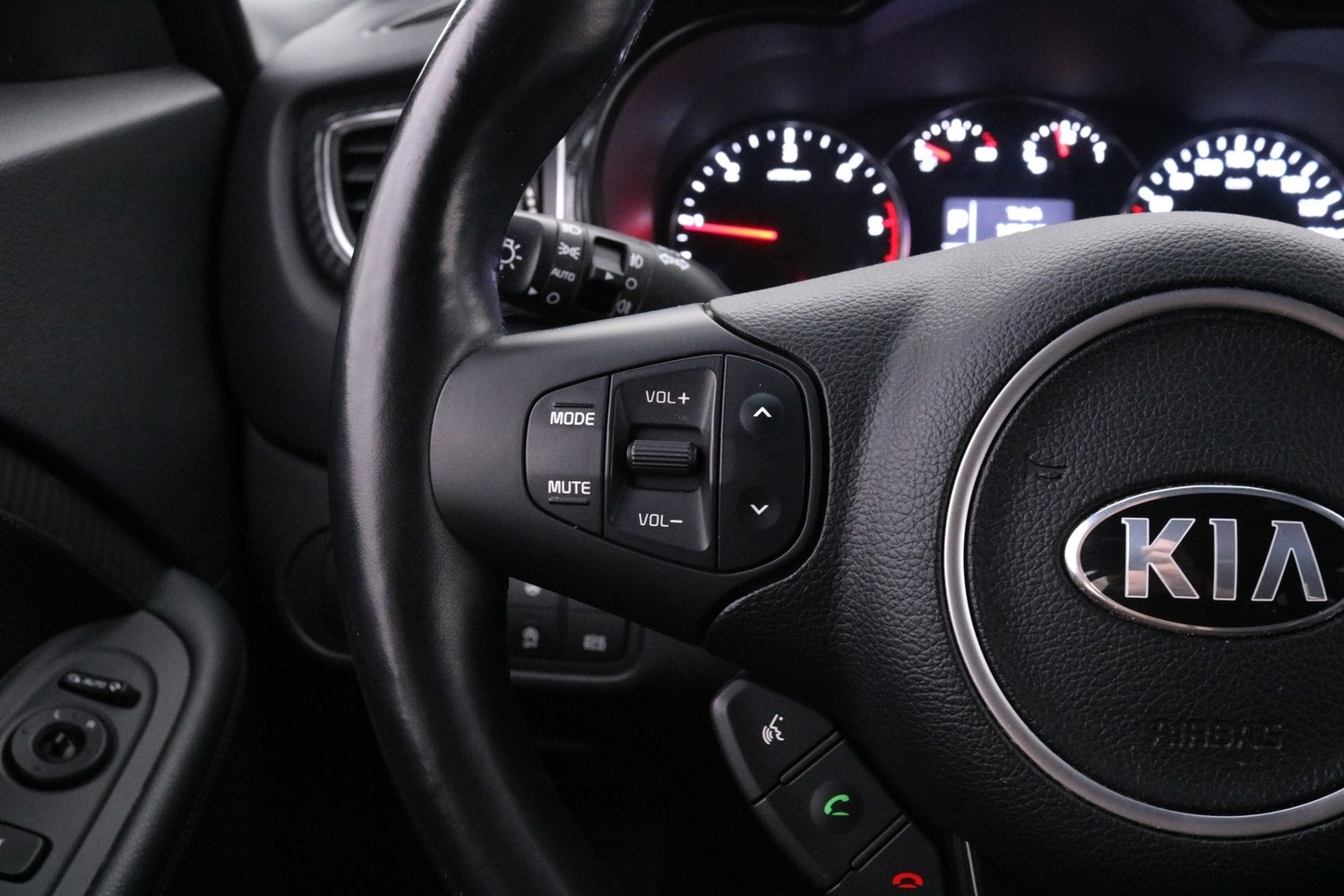 Kia Carens vaihtoauto