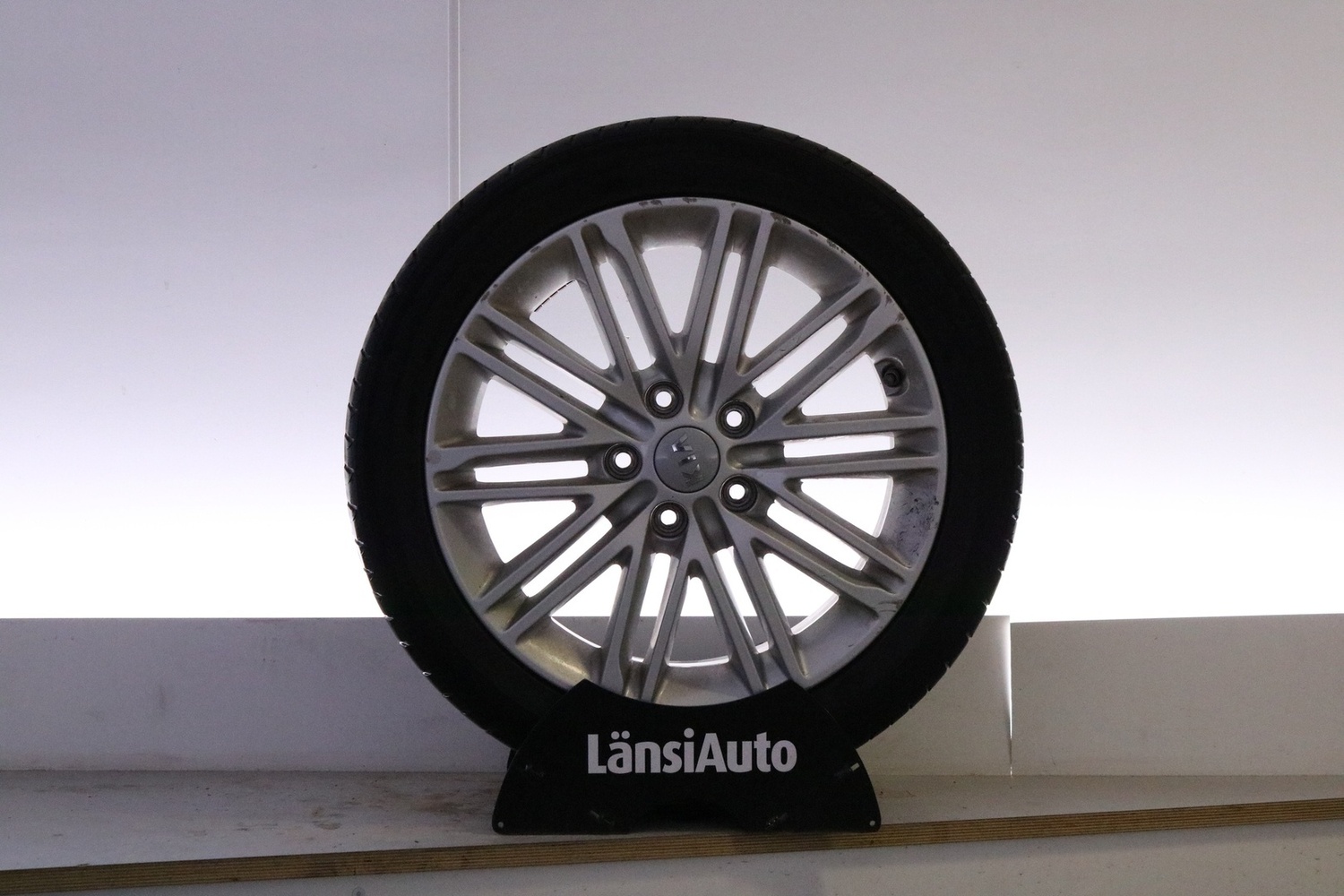 Kia Carens vaihtoauto