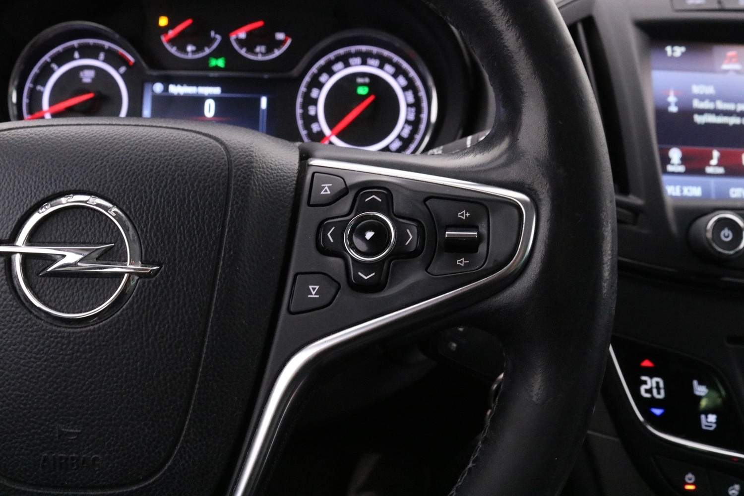 Opel Insignia vaihtoauto