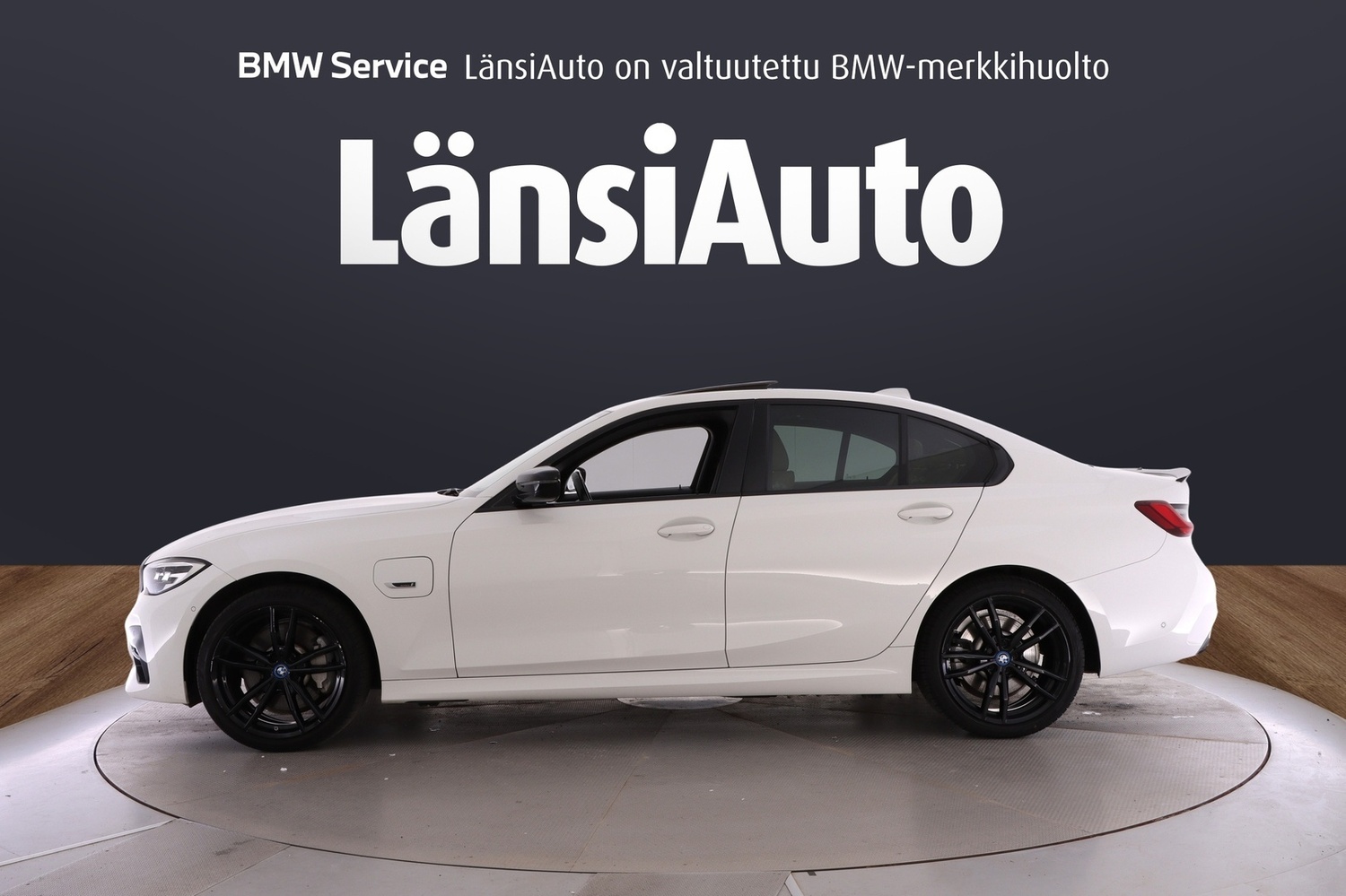 BMW 330 vaihtoauto
