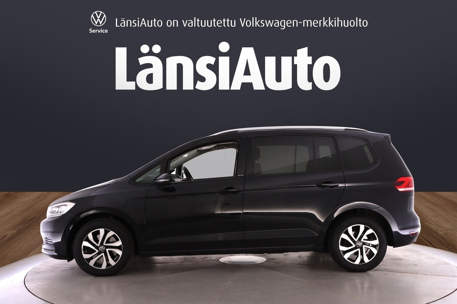 Volkswagen Touran vaihtoauto