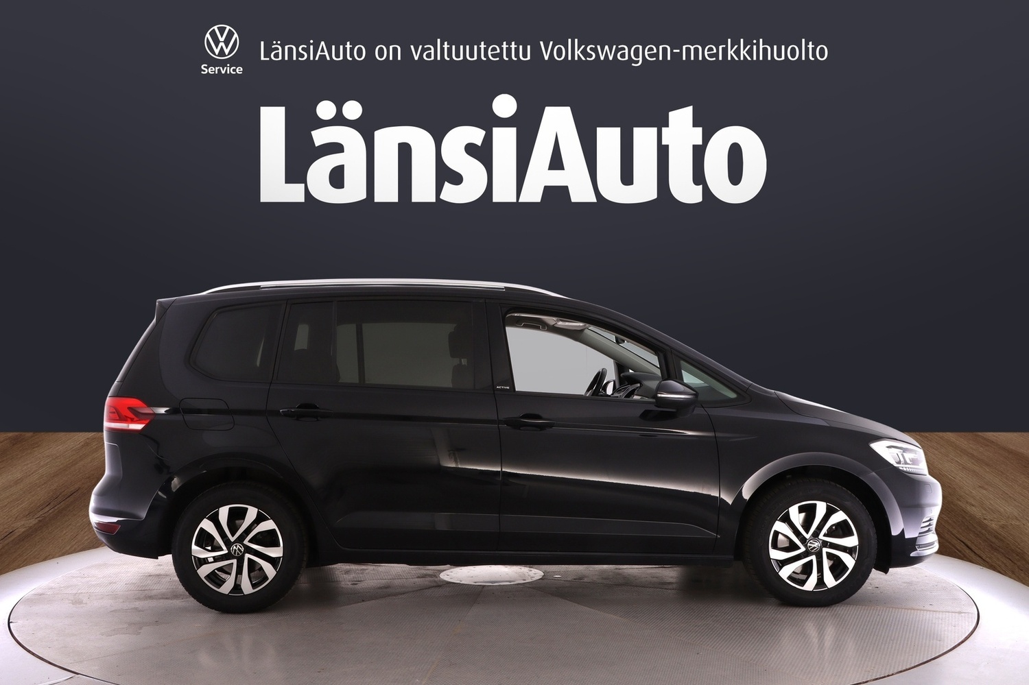 Volkswagen Touran vaihtoauto