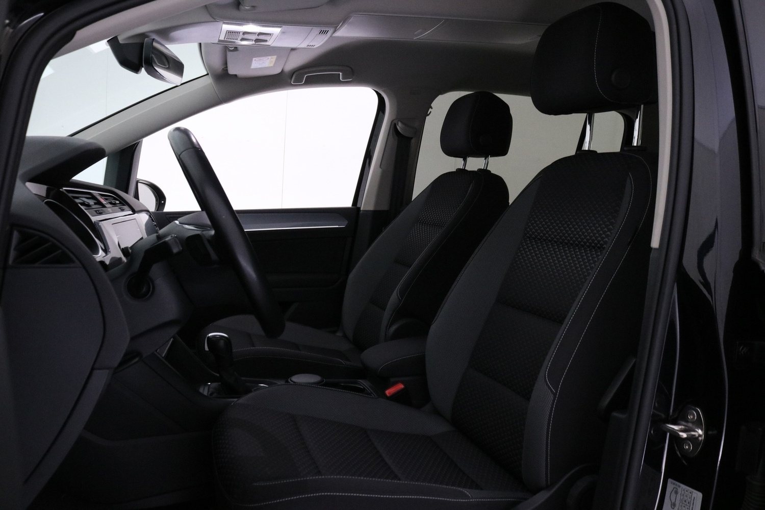 Volkswagen Touran vaihtoauto