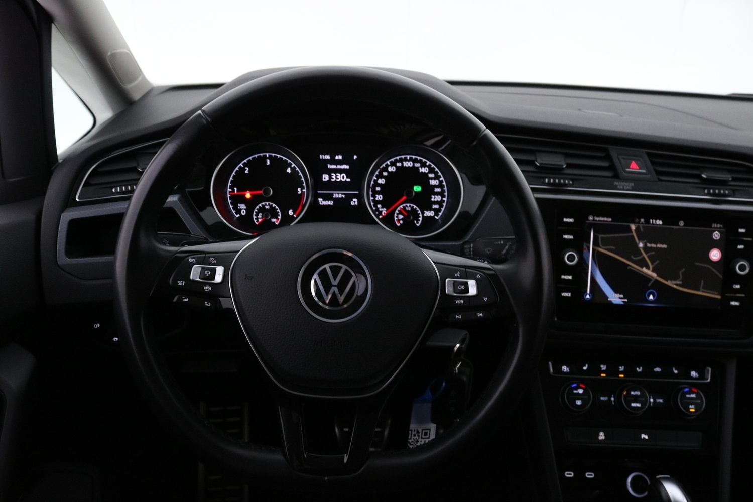 Volkswagen Touran vaihtoauto