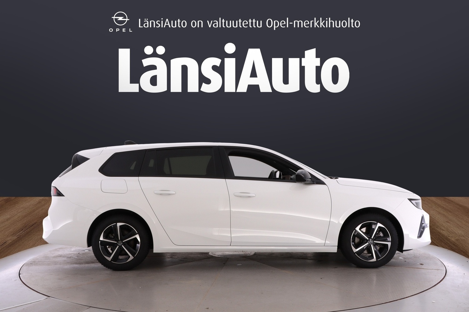 Opel Astra vaihtoauto
