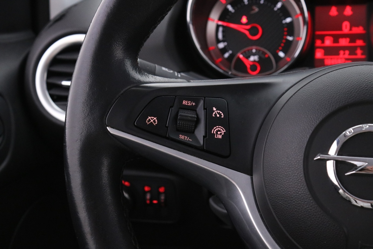 Opel Adam vaihtoauto