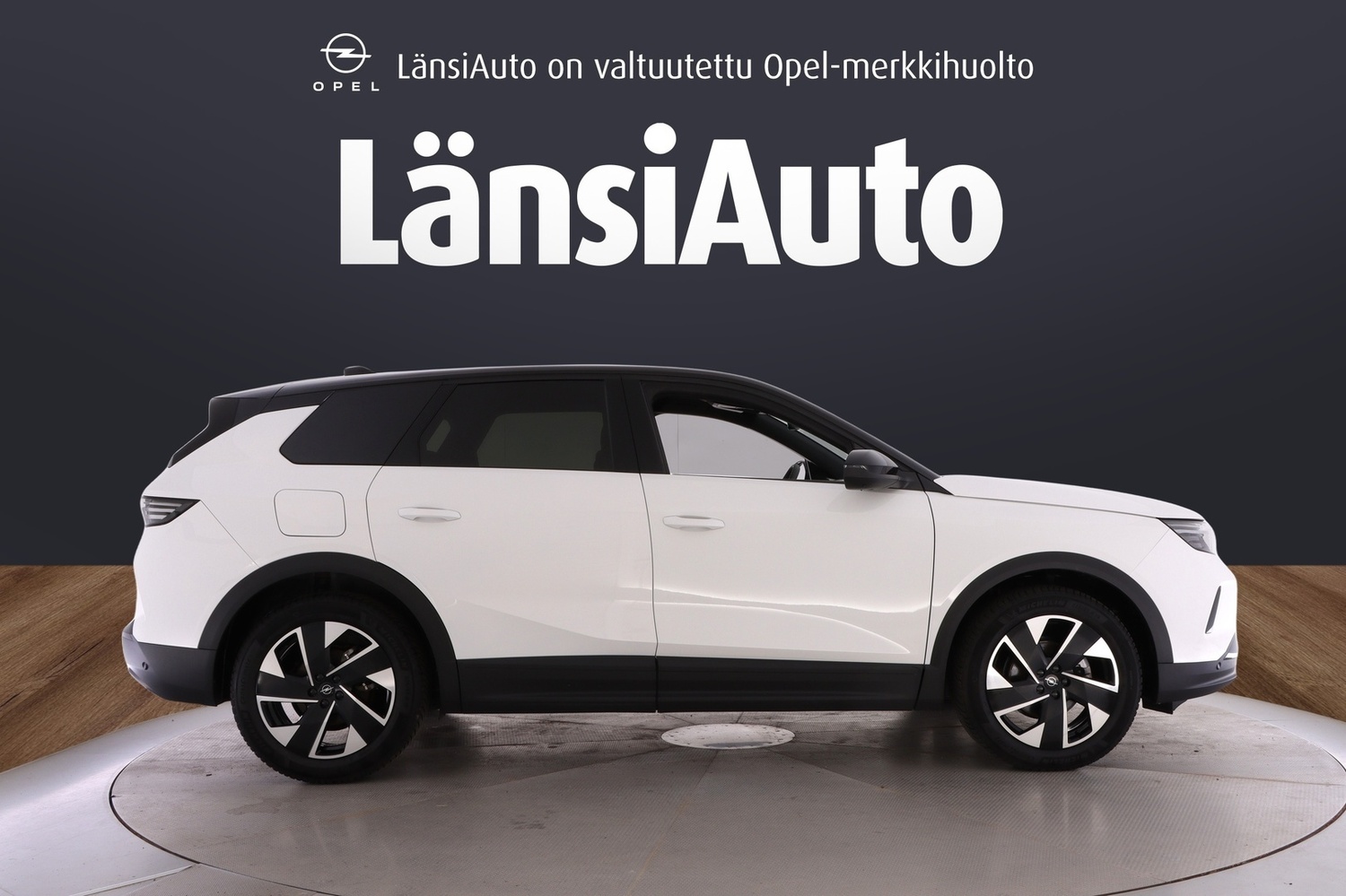 Opel Grandland vaihtoauto