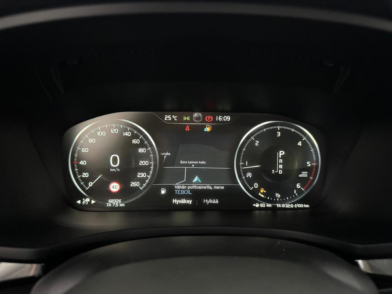 Volvo V60 vaihtoauto