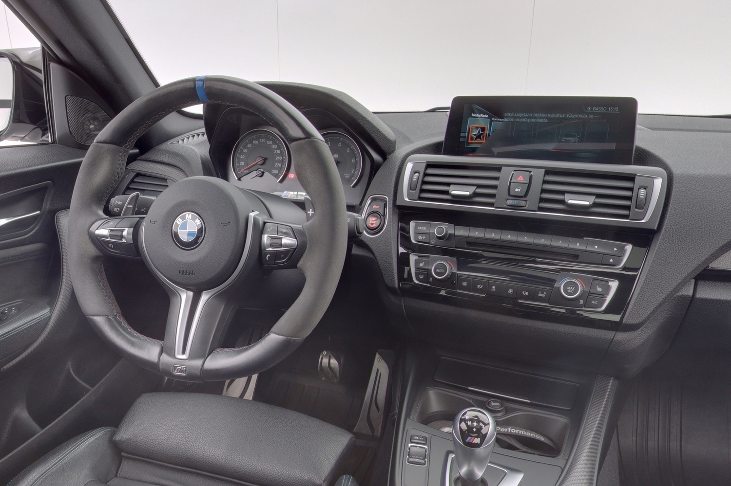 BMW M2 vaihtoauto