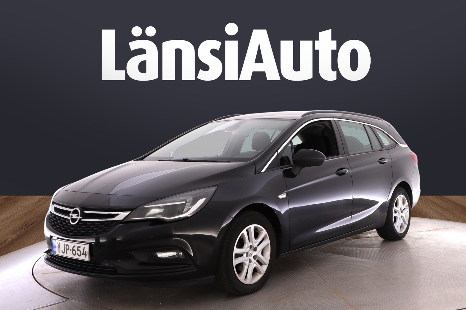 Opel Astra vaihtoauto