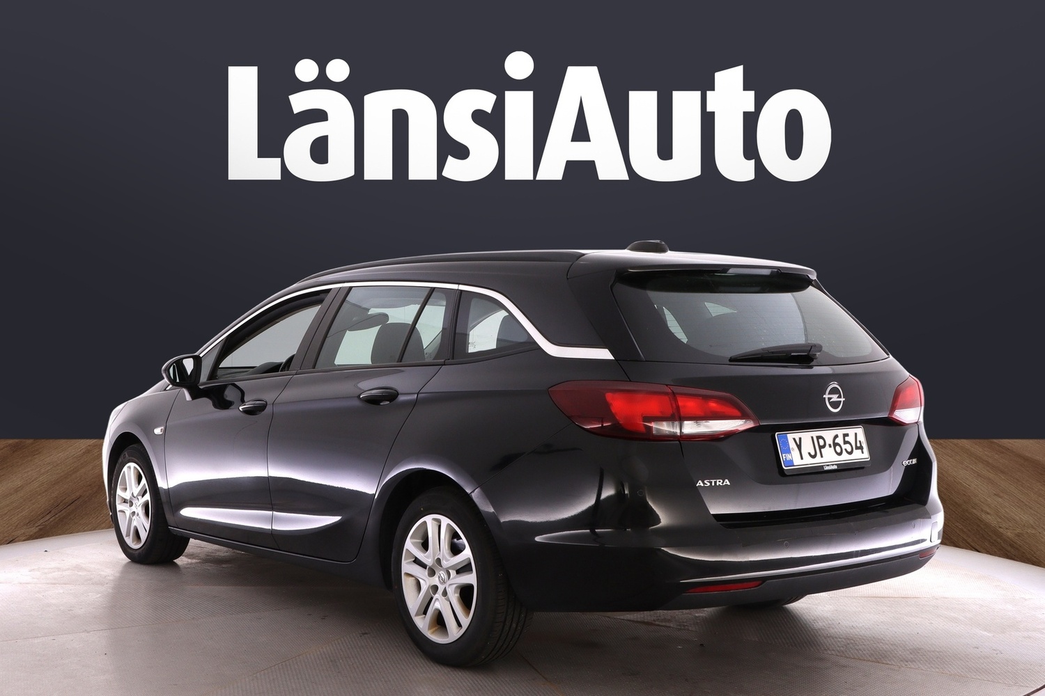 Opel Astra vaihtoauto