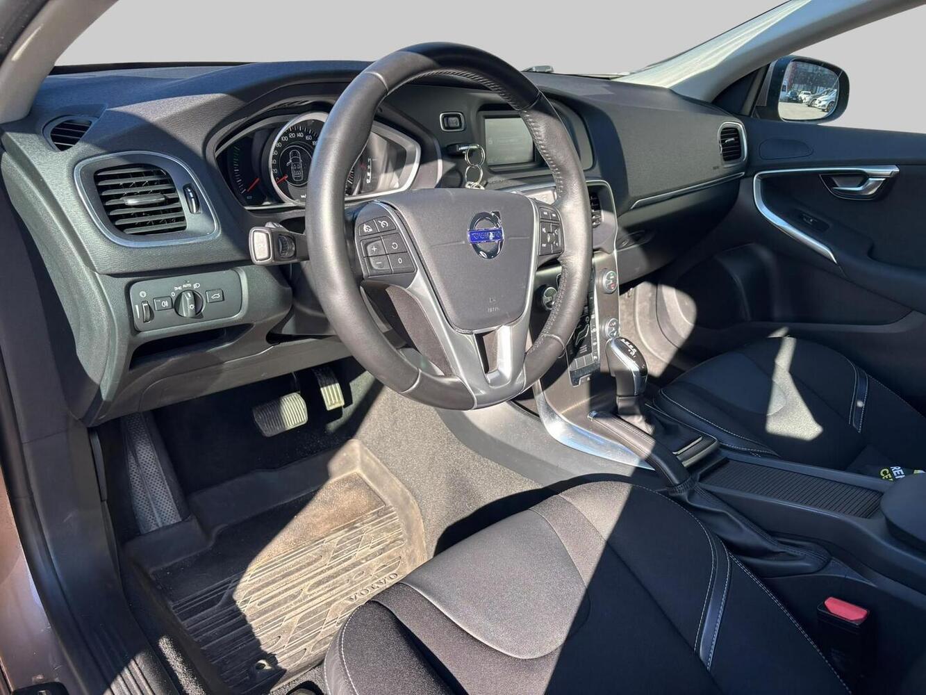 Volvo V40 vaihtoauto