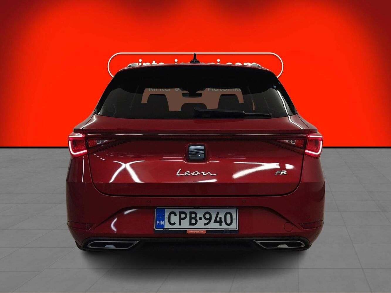 SEAT Leon Sportstourer vaihtoauto