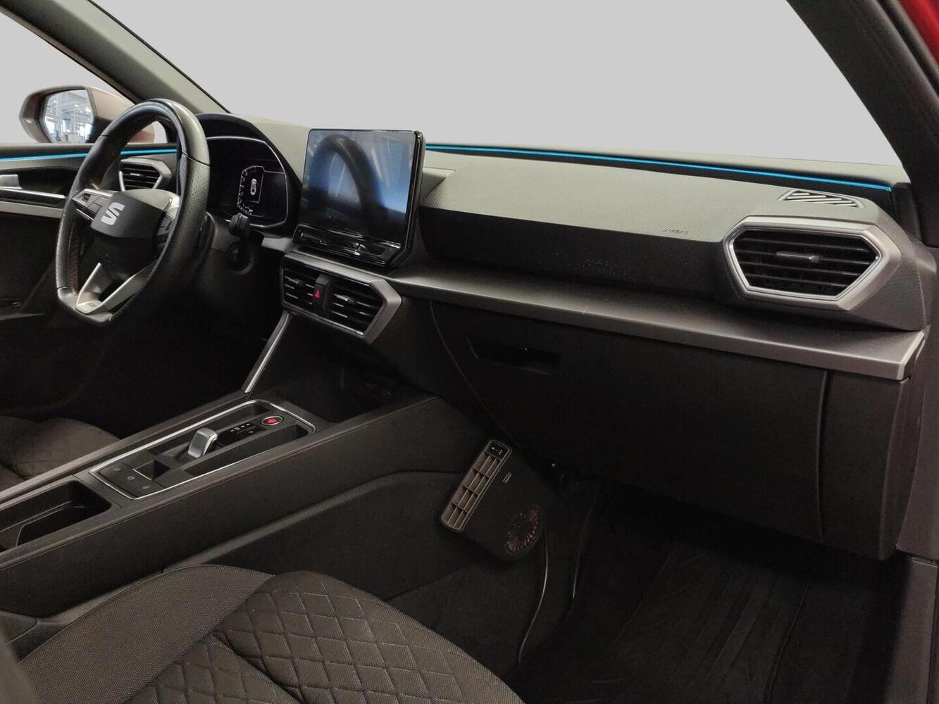 SEAT Leon Sportstourer vaihtoauto