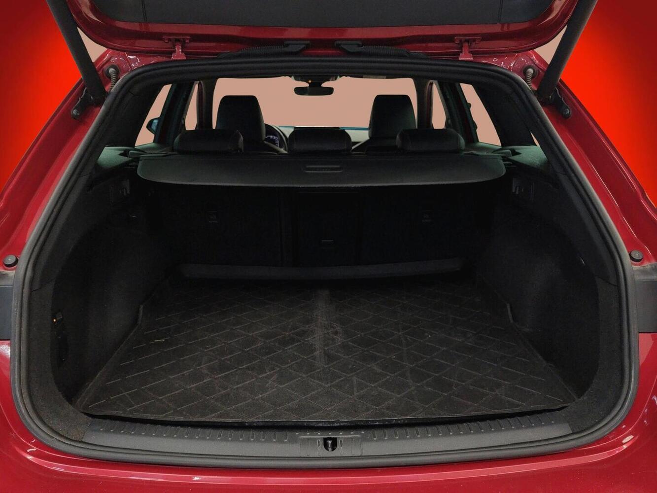 SEAT Leon Sportstourer vaihtoauto