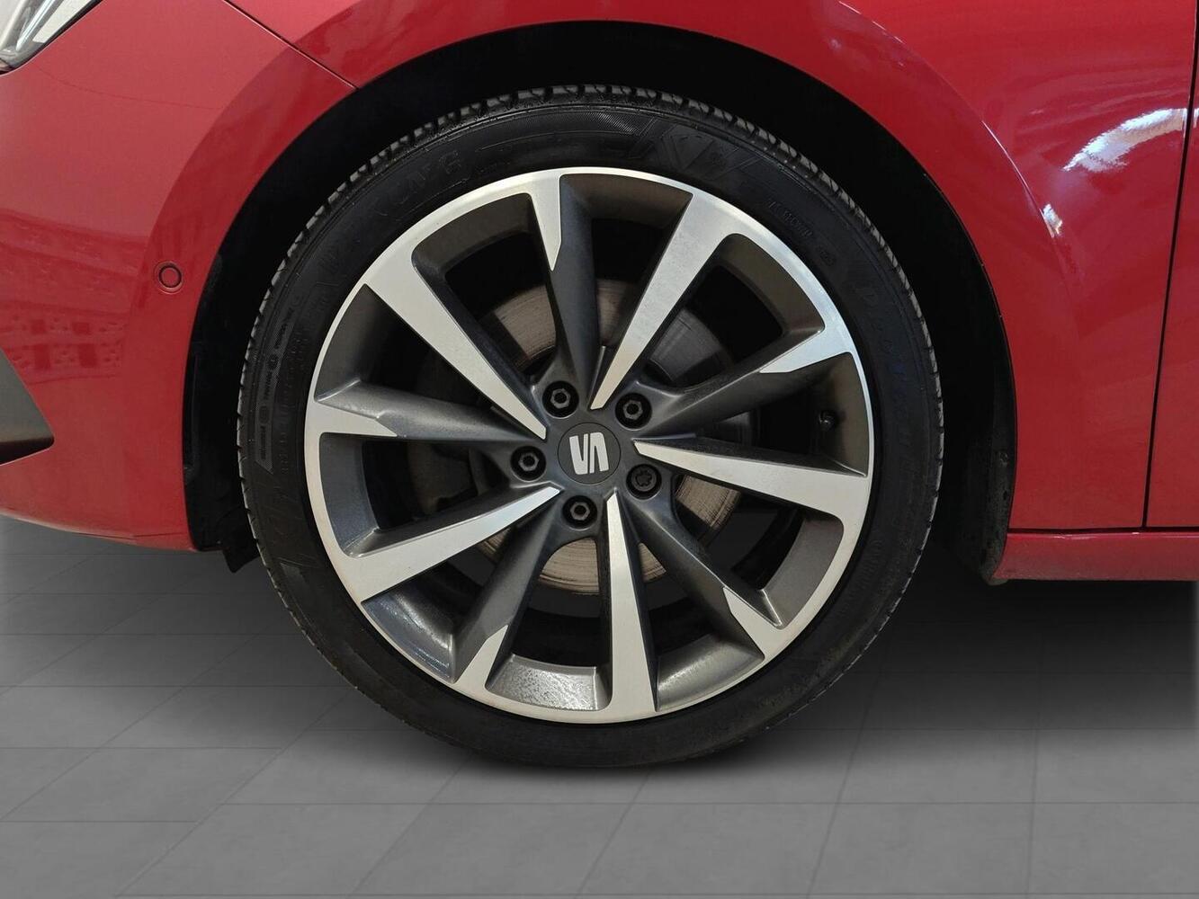 SEAT Leon Sportstourer vaihtoauto