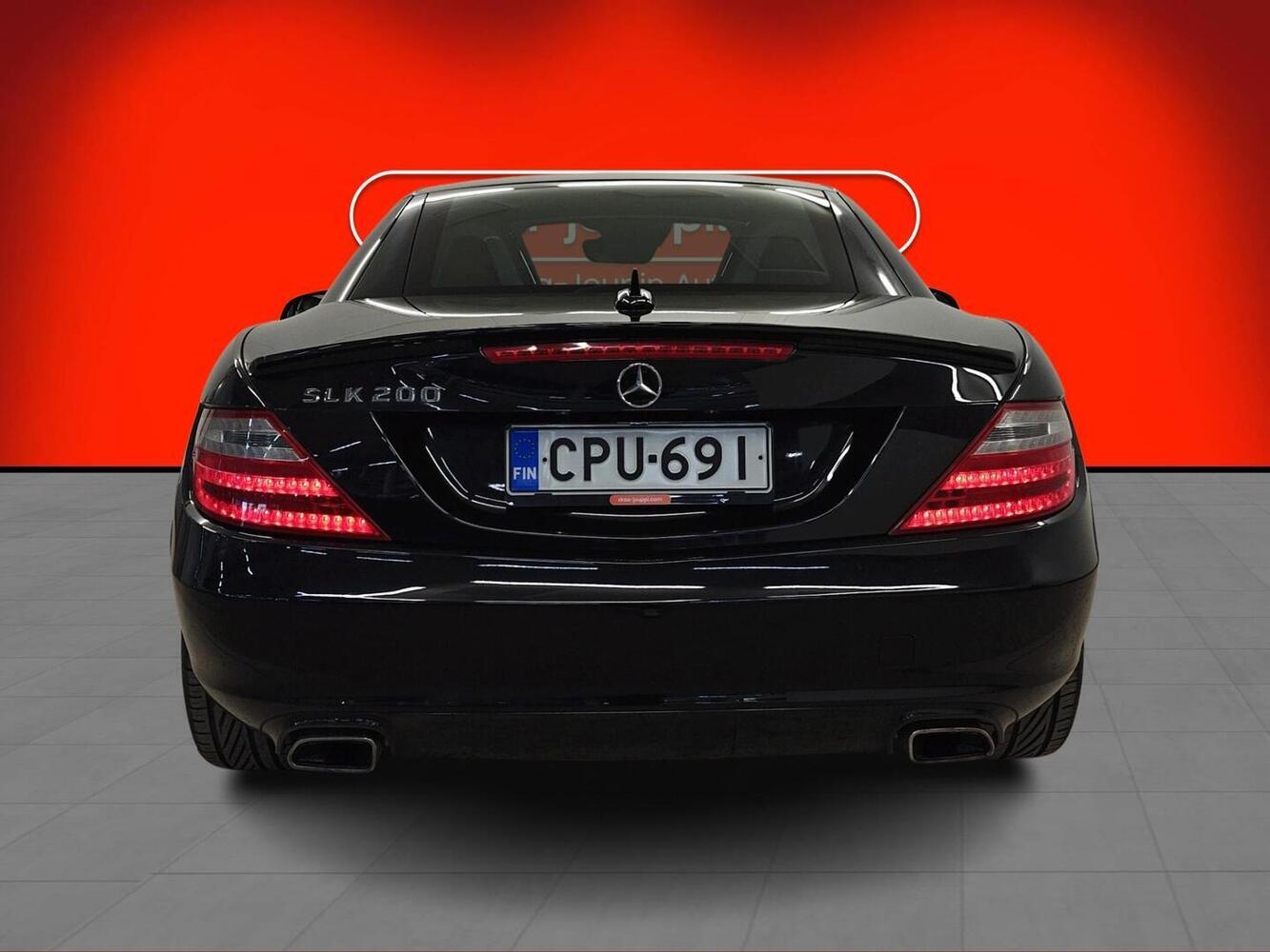 Mercedes-Benz SLK vaihtoauto