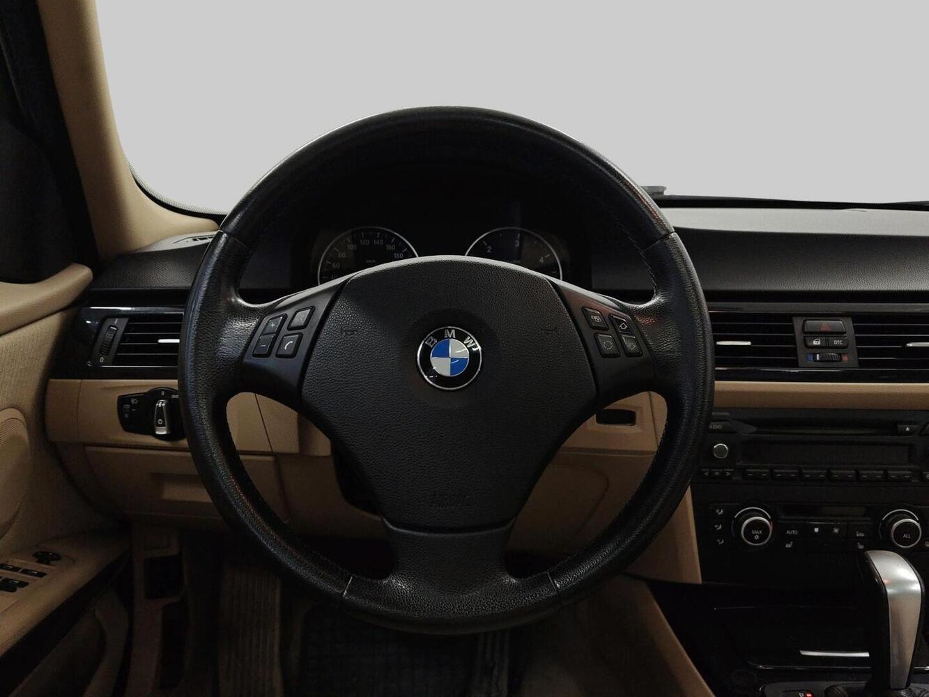 BMW 320 vaihtoauto