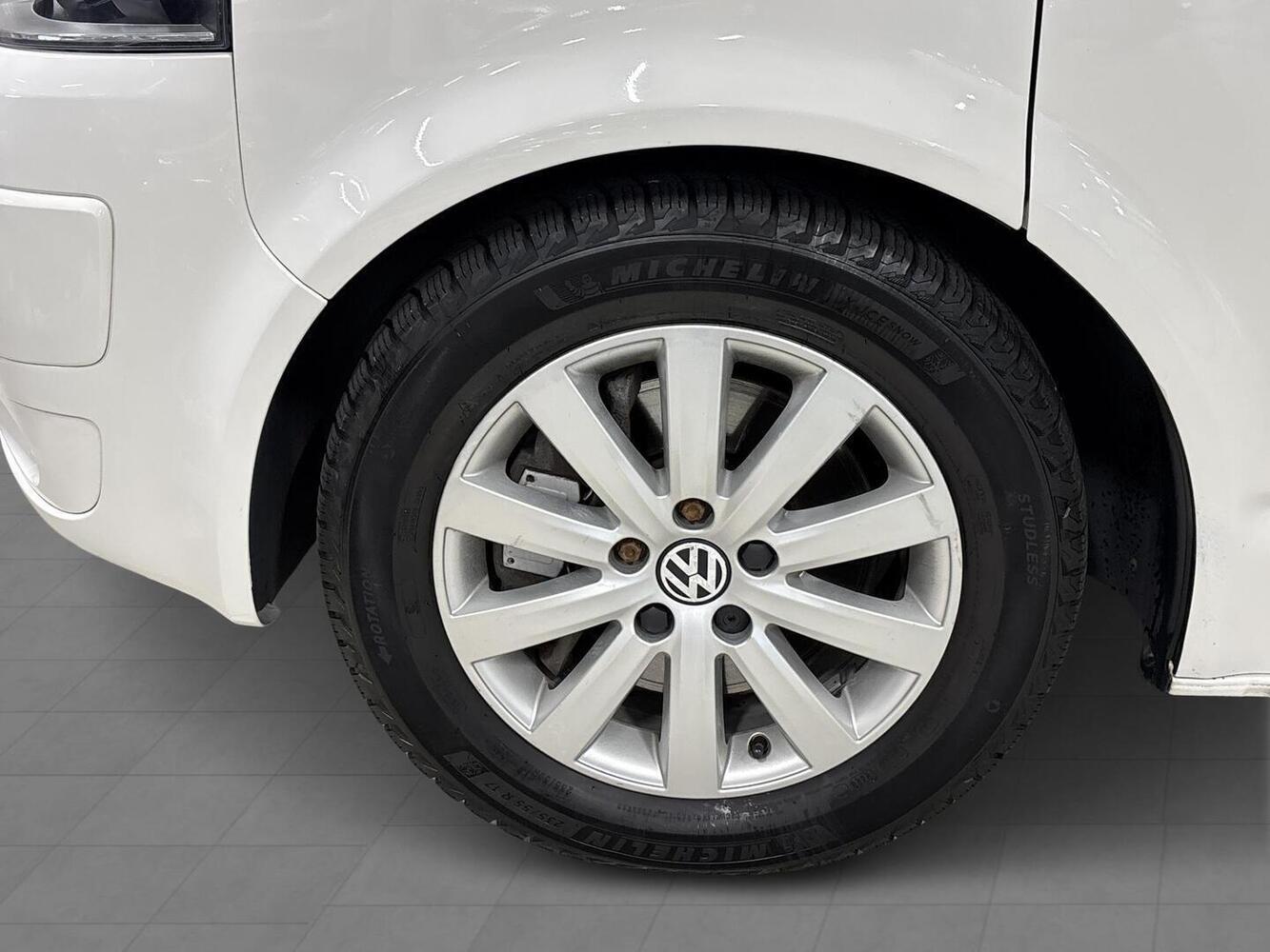 Volkswagen Caravelle vaihtoauto