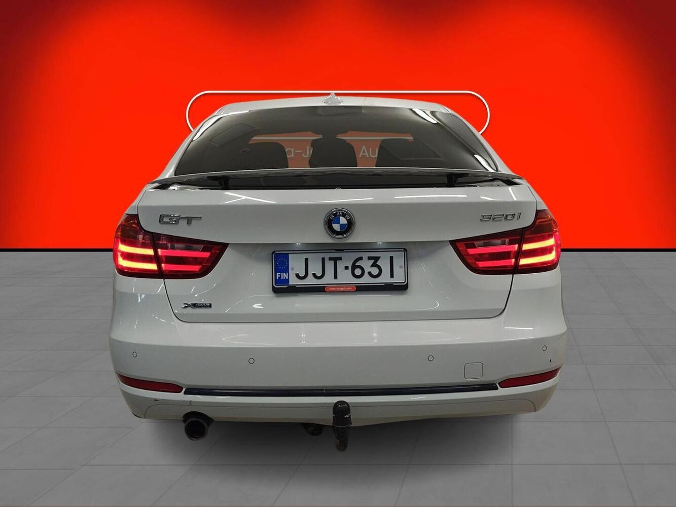 BMW 320 vaihtoauto